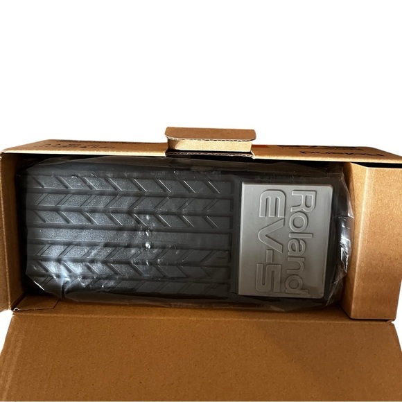 NEW in Box Roland EV-5 Expression Guitar Pedal music musical - Picture 11 of 16